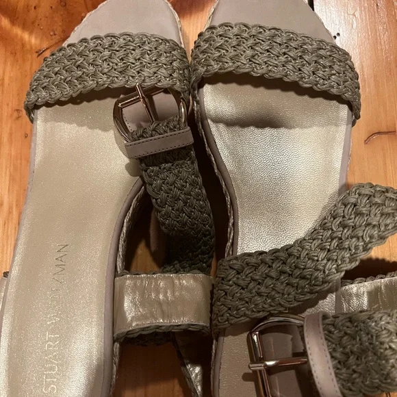 Brand new Stuart Weizman crochet Alexo sandals. Olive green color - Picture 12 of 12